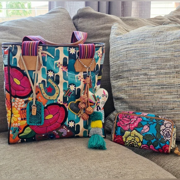 Consuela Dezi Tote & Matching Rosita Zip-around Wallet EXCELLENT USED CONDITION - Picture 1 of 10